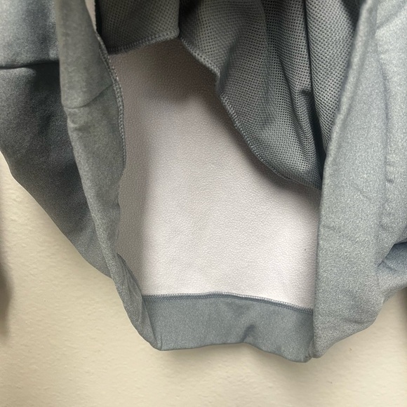 Nike Heather Gray Crewneck - Picture 6 of 9